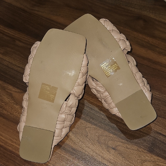 Steve Madden Women's Beige Braided Sandals - Picture 9 of 9